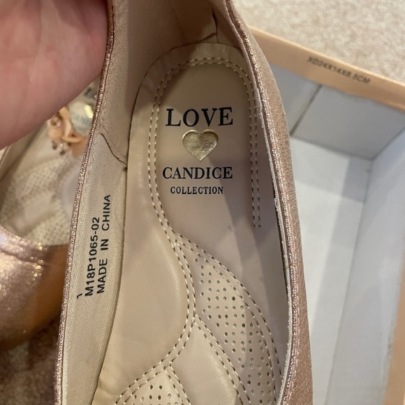 Girls Rose Gold Shoes Size 1 - Picture 3 of 5